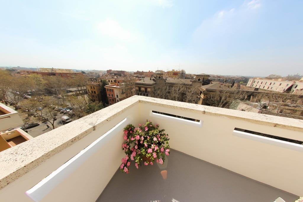 Windows On Rome Bed and Breakfast Exterior foto